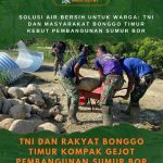 Sarmi, 24 Juni 2026 – Komitmen TNI AD dalam membantu meningkatkan kesejahteraan masyarakat terus diwujudkan melalui pembangunan fasilitas air bersih di wilayah Kabupaten Sarmi.Memasuki hari ketiga pelaksanaan program pembuatan sumur bor, personel Koramil 1712-06/Bonggo bersama masyarakat setempat terus bergotong royong menyelesaikan berbagai tahapan pekerjaan di Kampung Tamarsari Jalur 4, Distrik Bonggo Timur, Kabupaten Sarmi, Papua, Rabu (24/6/2026).